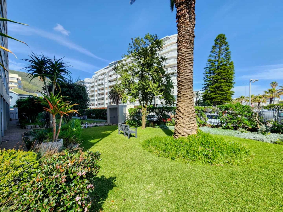 3 Bedroom Property for Sale in Sea Point Western Cape